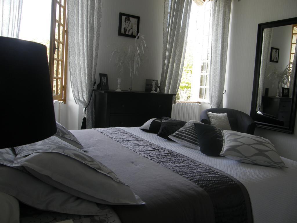 Chambres D'Hotes Domaine De La Brette Moncrabeau Room photo
